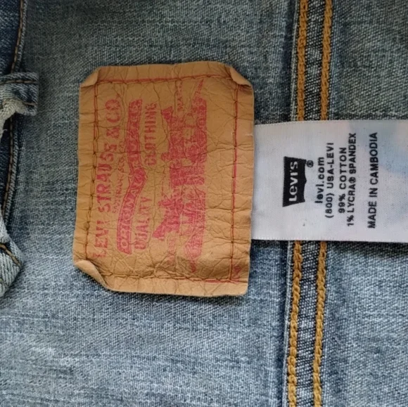 Levi's Blue Denim Vest Women's SZ Medium Cropped Y2K Classic Streetwear Casual - Picture 9 of 12